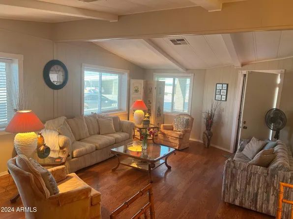 2555 N Trevino Place, Mesa, AZ 85215