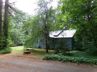 39 Racetrack Rd, Newport, VT 05855