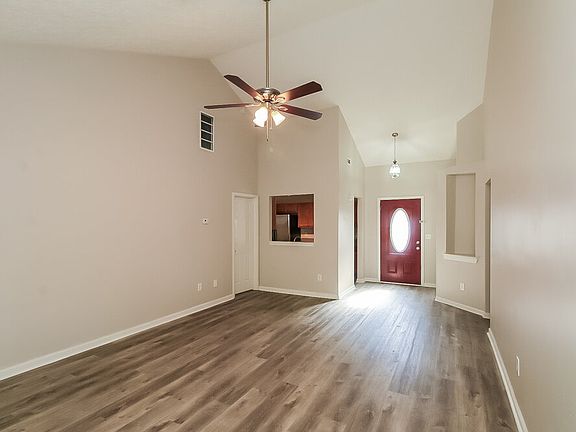 4th image of 11 Grier Ln