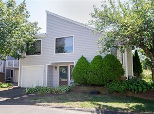 208 Crosswoods Rd #208, Branford, CT 06405