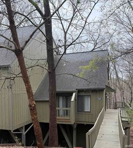 9410 S Lake Ridge Dr, Bloomington, IN, 47401