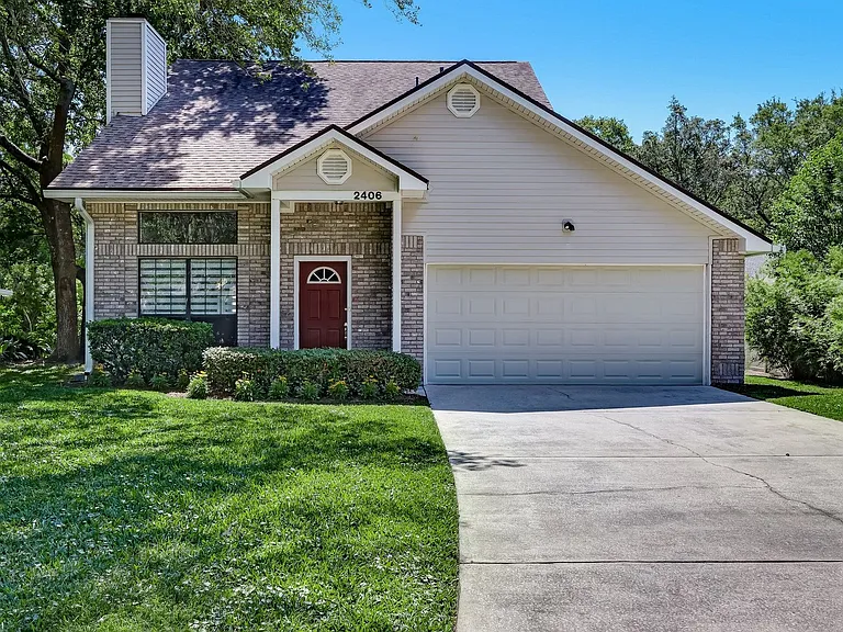 2406 Pirates Bay Dr — Photo 3