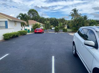 4190 Gulfstream Dr APT A, Naples, FL 34112