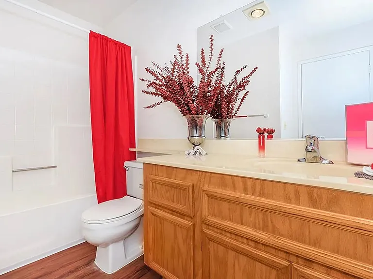 Windsong Apartments — Photo 20