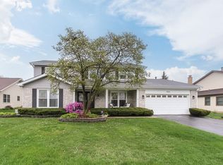 222 W Weathersfield Way, Schaumburg, IL 60193