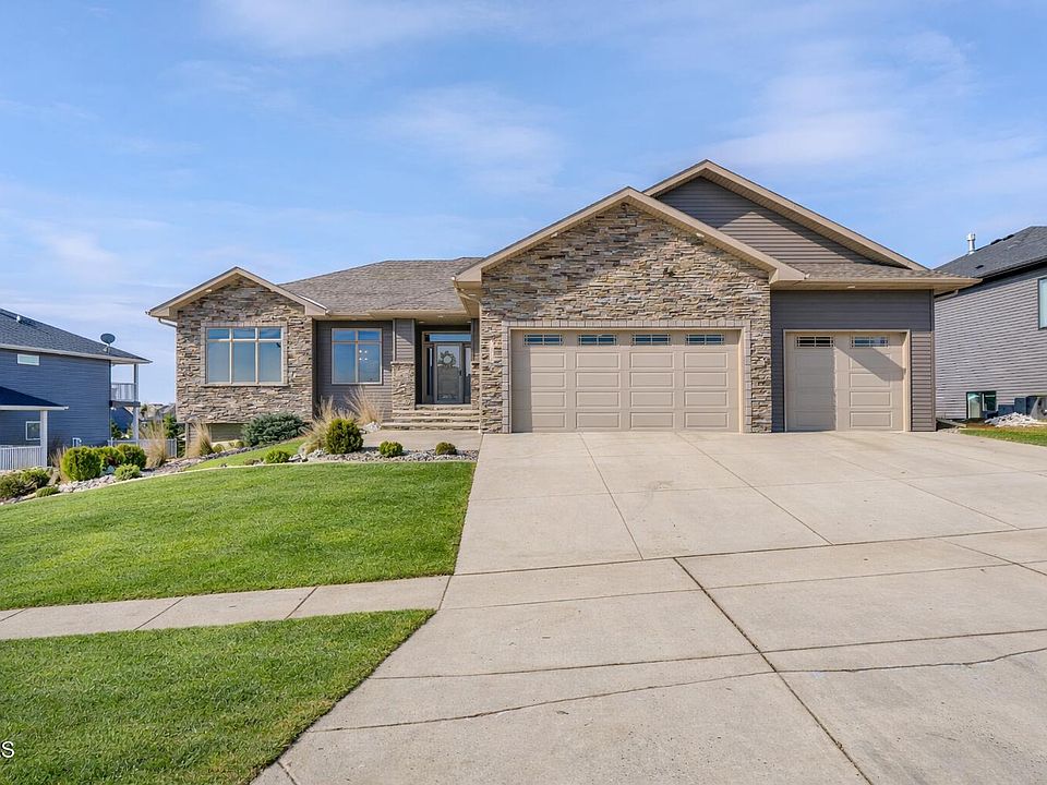 1st image of 3616 Valley Dr