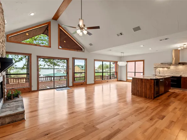 5459 Woodland Shores Dr, Malakoff, TX 75148