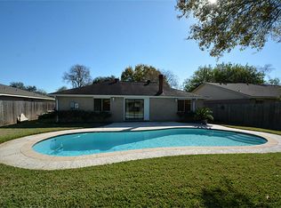 10226 Rancho Bernardo Ln, Sugar Land, TX 77498