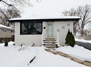 324 Parkside Ave, Itasca, IL 60143