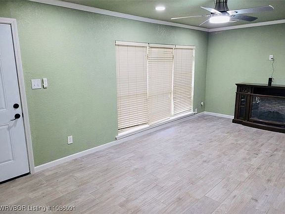 4th image of 107 N Kerkendoll St