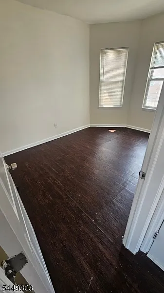 3 bed, 1.0 bath, $2,050 — Photo 3