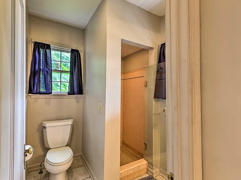 2106 Columbia Pkwy — Photo 16