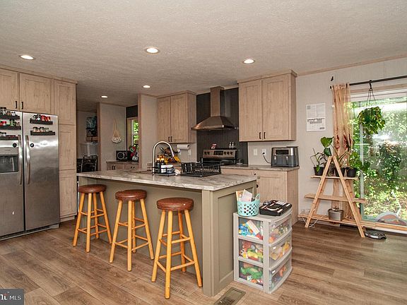5th image of 24145 Brach St