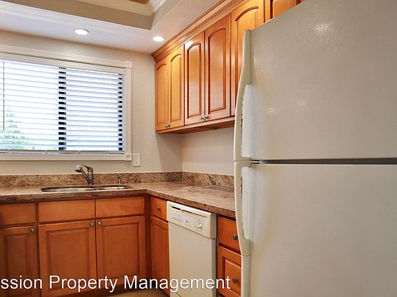 2nd image of 1168 N Abbott Ave
