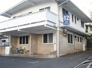 1075 Karratti Ln APT C, Honolulu, HI 96822