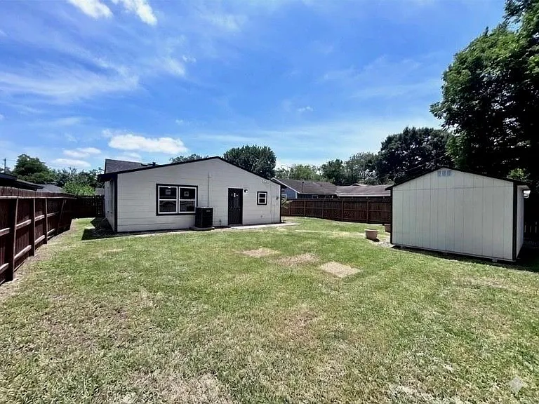 4737 Alvin St — Photo 13
