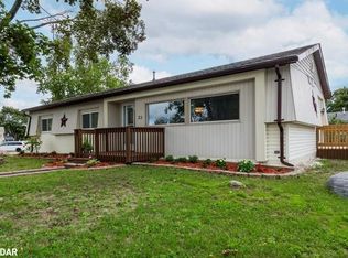 25 Hawthorne Dr, Innisfil, ON L9S 1P1