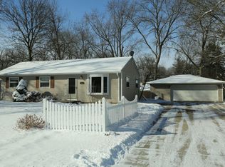1631 S Green Ridge Ter, New Berlin, WI 53151