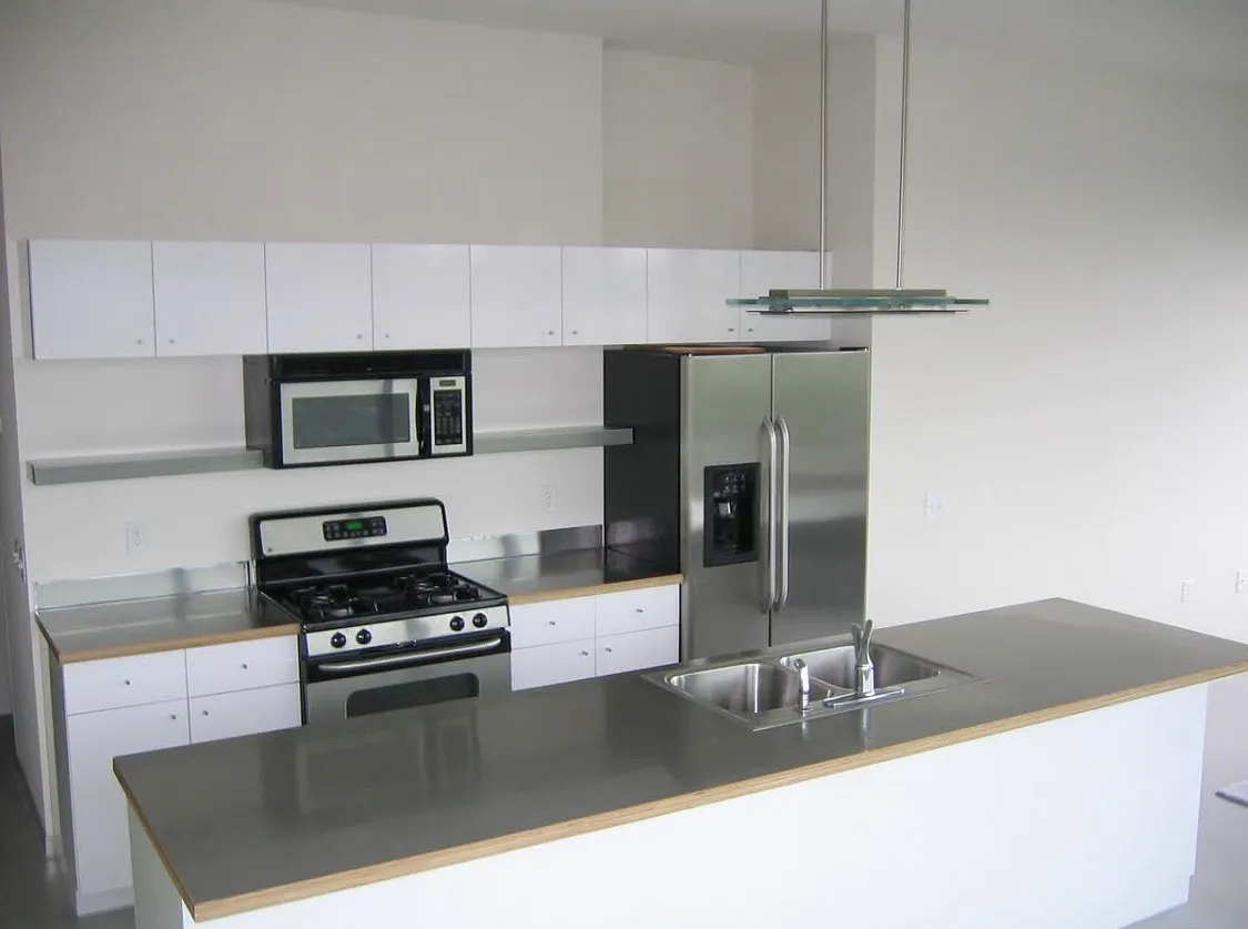 1 bed, 925 sqft, $1,950 — Photo 4