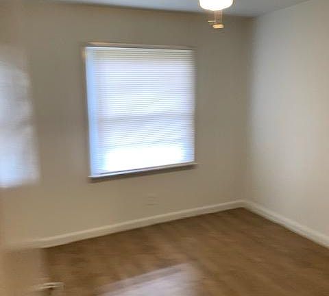 3rd image of 513 McLemore Dr