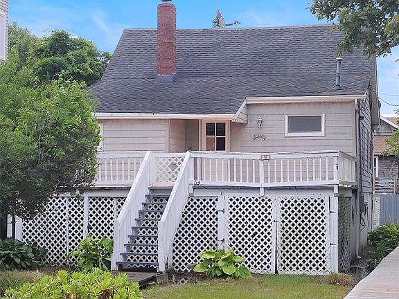 3rd image of 54 Oak Beach Road