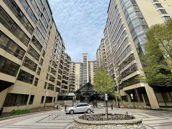 195 Saint Patrick St #Penthouse 4b, Toronto, ON M5T 2Y8