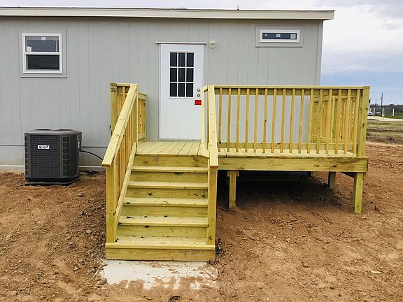 3rd image of 270 Alma Ln