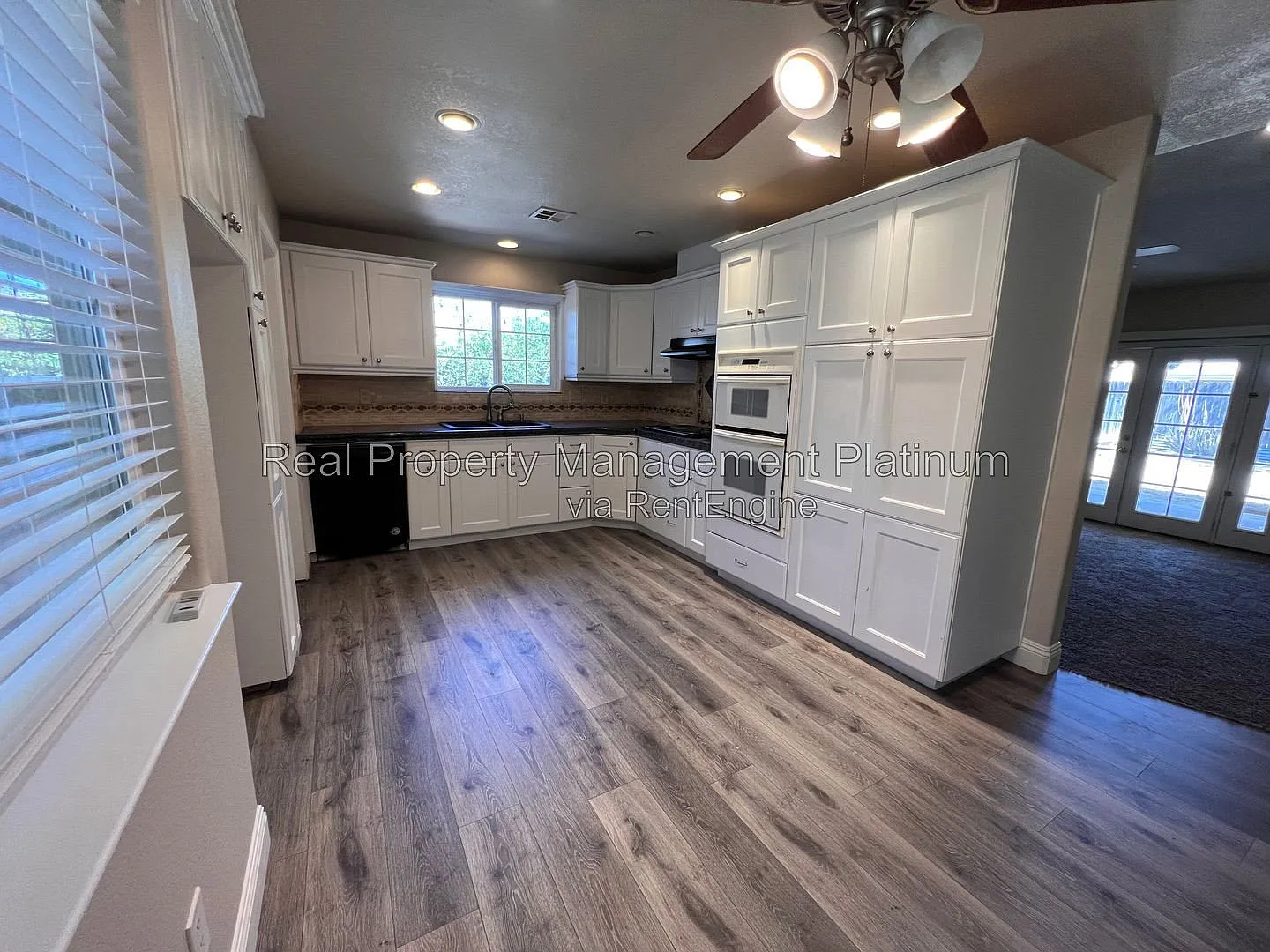 3 bed, 1.5 bath, 1153 sqft, $2,050 — Photo 4