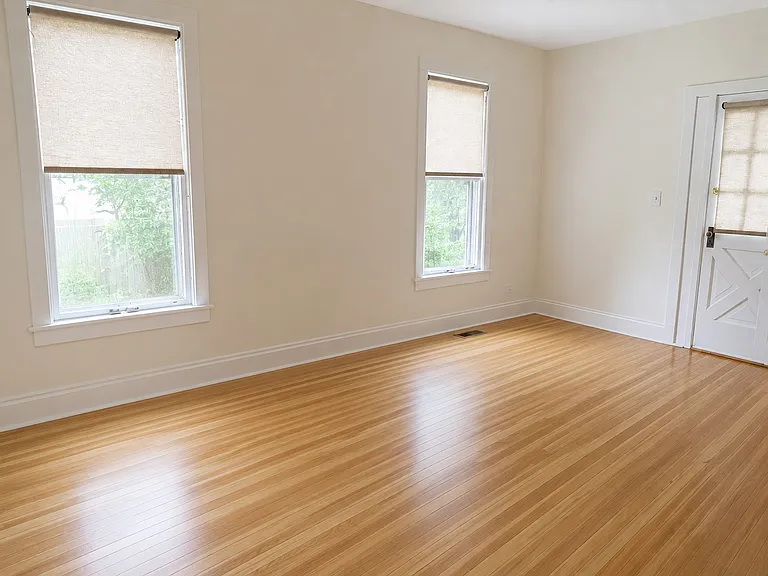 240 Forest Ave #1 — Photo 7