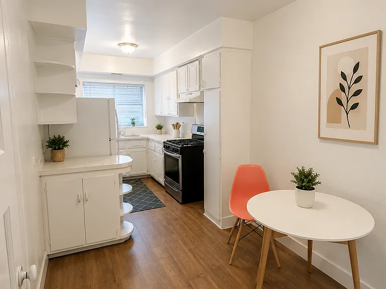 3207 W 2nd St #1 — Photo 3