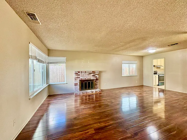 4032 Fawn Cir — Photo 5