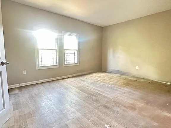 10 Watson St #2 — photo 2 of 5
