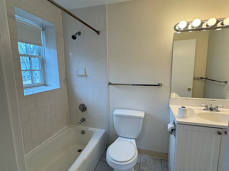 42 Worthen Rd — Photo 17