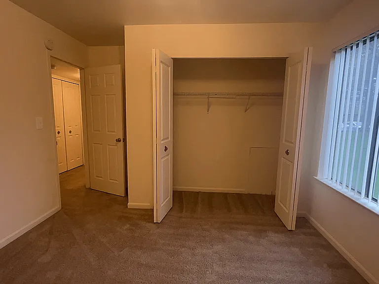 Eastwood Village Apartments — Photo 47
