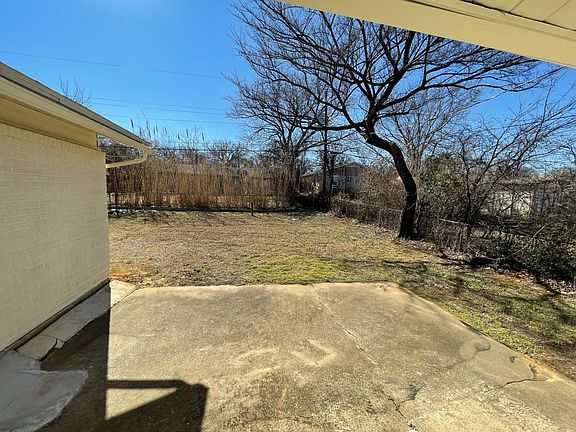 3rd image of 4728 Shady Hill Dr