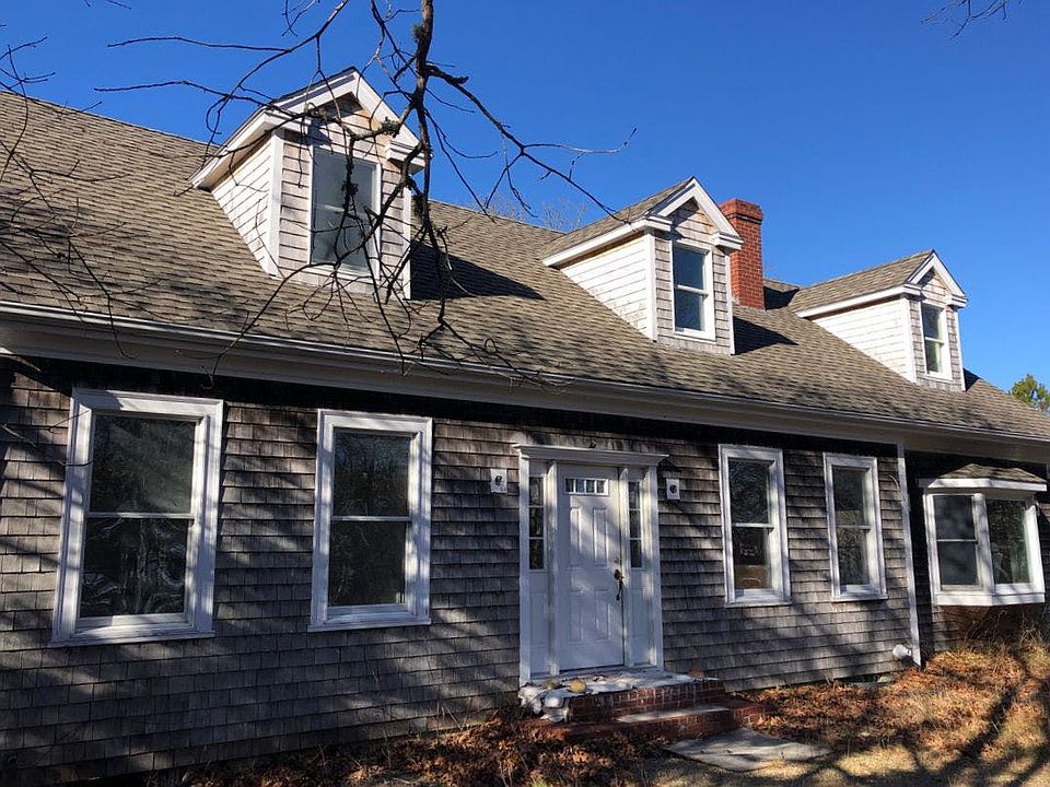 1st image of 219 Oak Ln