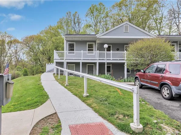 51 Hidden Knolls Circle #51, Monroe, CT 06468