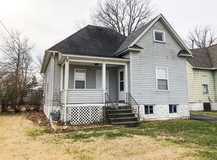 712 W Pearl St, Staunton, IL 62088