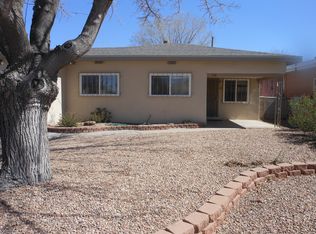 718 Charleston St NE, Albuquerque, NM 87108