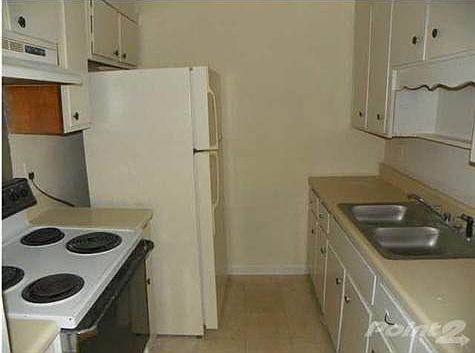 2nd image of 2705 N M St