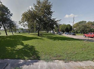 103 N Park St, Pasadena, TX 77506