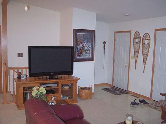 4th image of 8462 Henry Cir