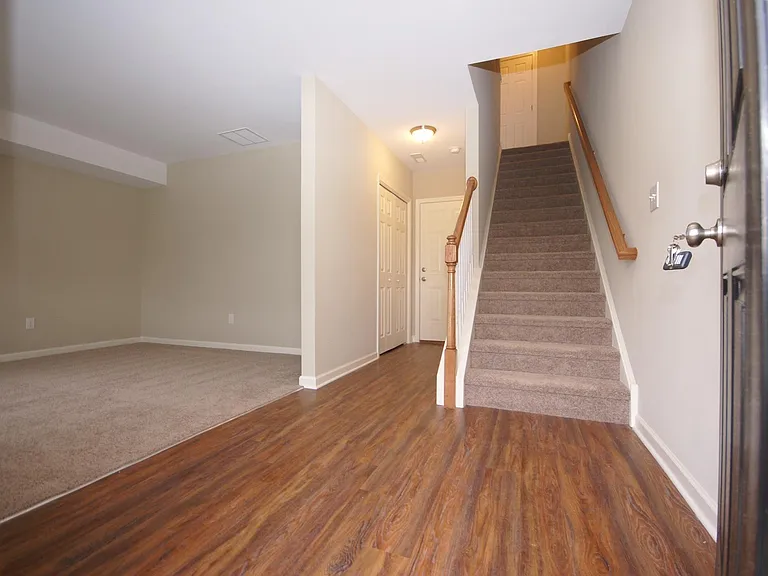 307 S Parkway Dr — Photo 6