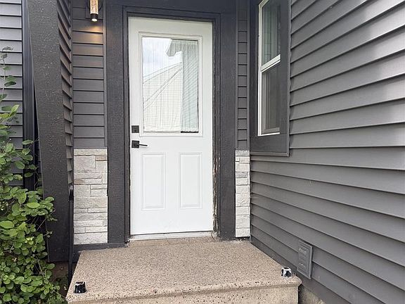 4th image of 814 WESTERN STREET