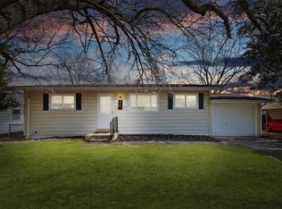 215 Freeman Dr, Saint Louis, MO