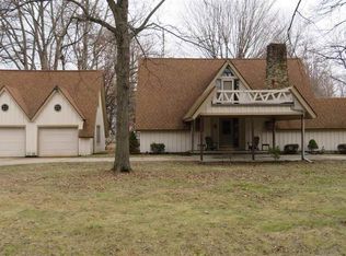 525 Drake Rd, Galveston, IN 46932