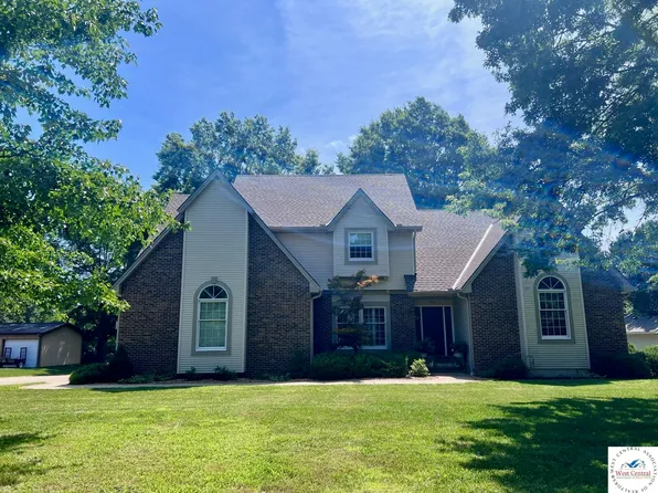 102 N Tracy Dr, Clinton, MO 64735