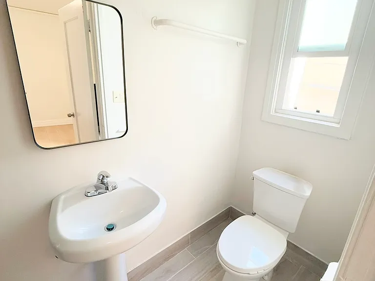 2555 Virginia St #103 — Photo 3