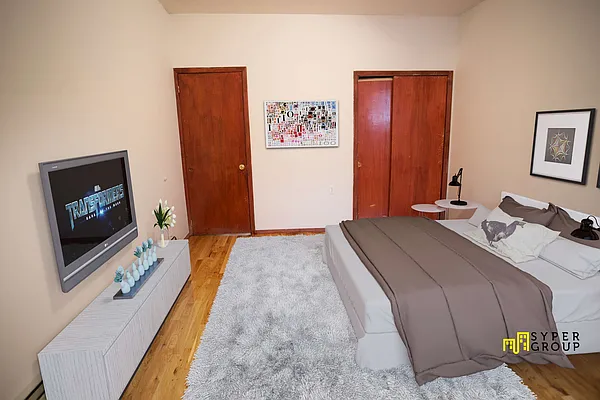 Rented by The Syper Group | media 17