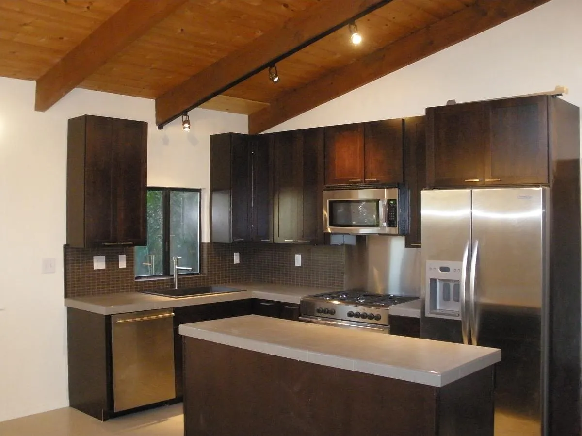 2 bed, 1200 sqft, $3,350 — Photo 1